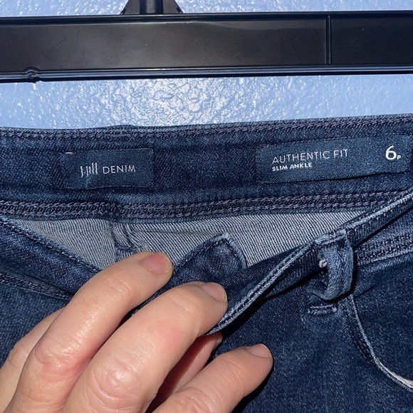 J Jill denim slim ankle size 6P - raw edge hem. K - Picture 4 of 5